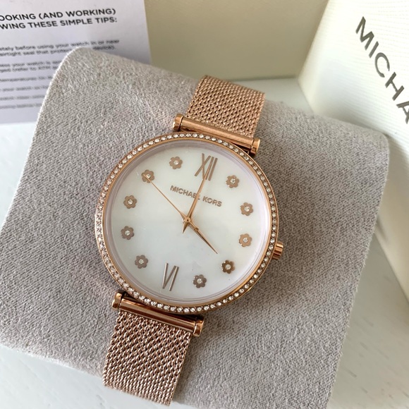 MK Maisie Three-Hand Rose Gold-Tone Mesh Watch - Picture 2 of 6